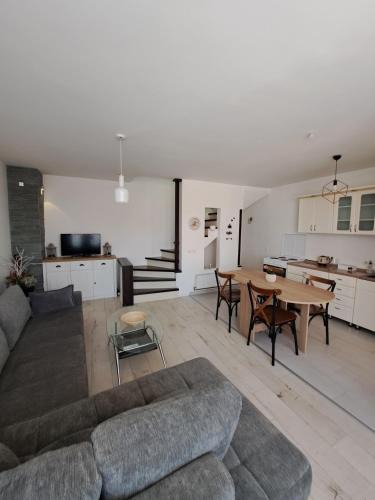 Prizren Apartment | Double Room, Shared bathroom- Rooms GEA