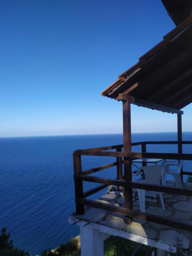 Zagora-Mouresi House | Double studio room by the sea