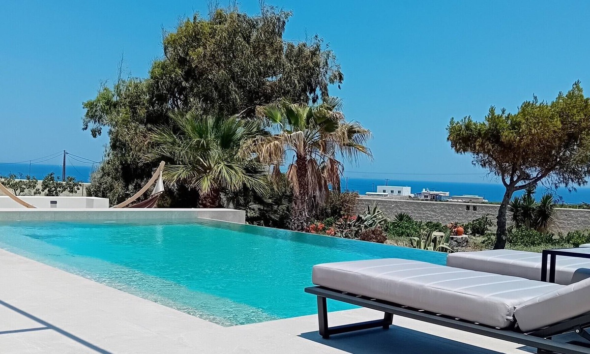 Kamari Villa | Echo Villa