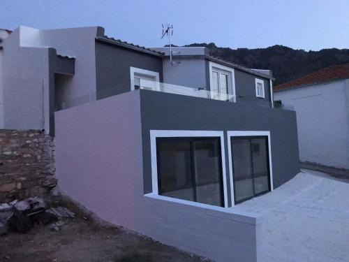 Megalos Prinos House | elegancevilla