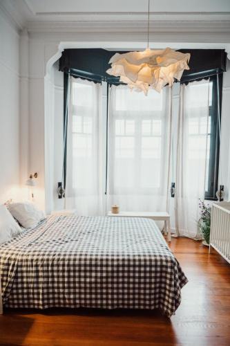 Metaxourgio Apartment | Elegant renovated Athenian Downtown Apartment