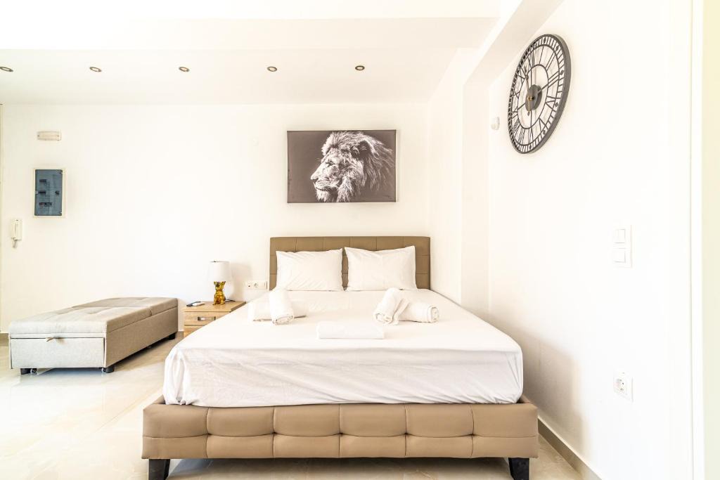Agios Dimitrios Apartment | Elegant Suite 3 Near the Beach