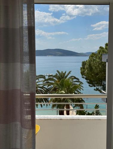 Qender House | Elena Hotel