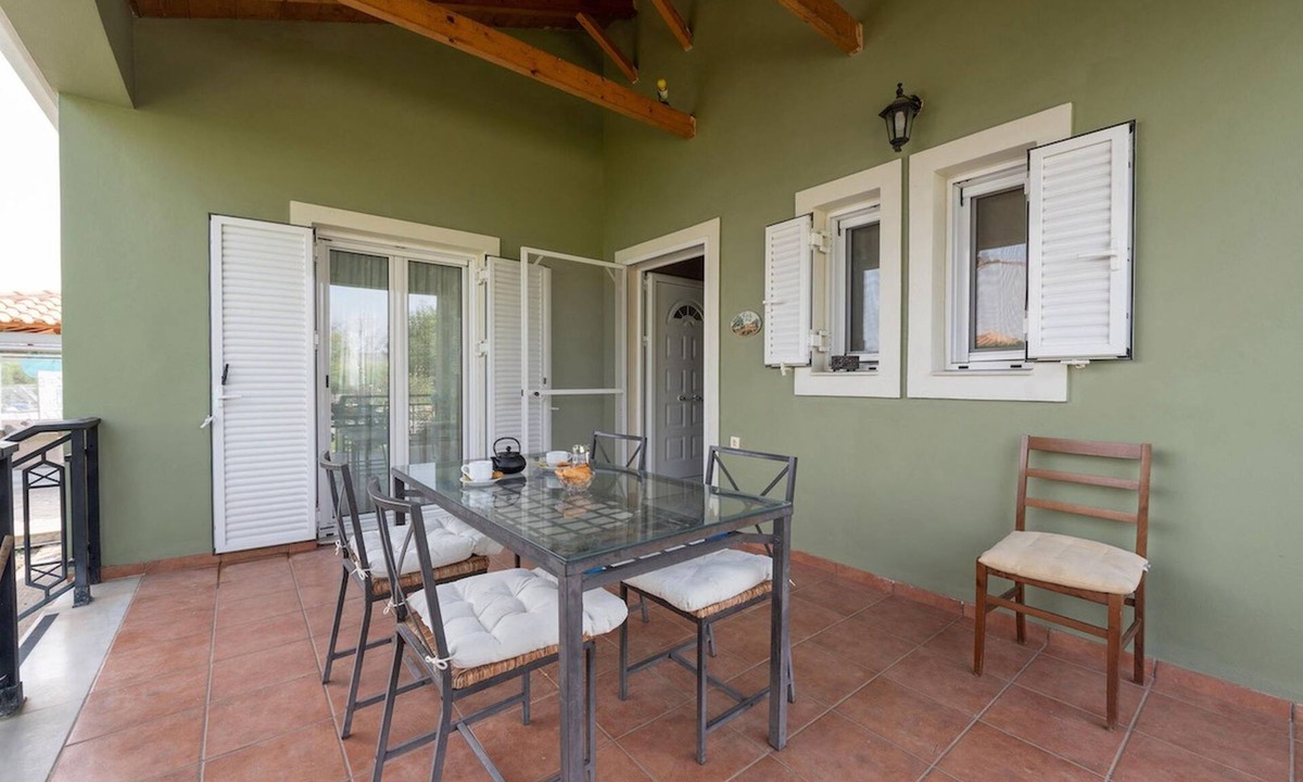 Gythio Villa | Ελιά/Olive near to sea with heating pool