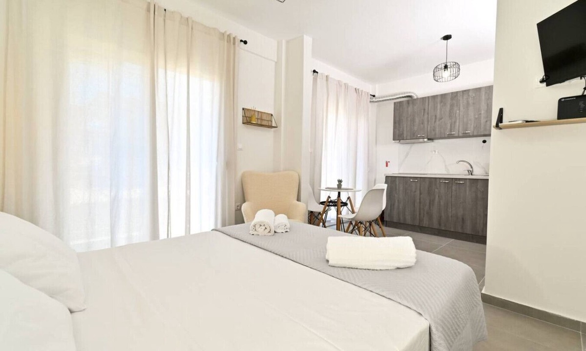 Kallikratia Condo | Elle Suite by RentalsPro - Nea Kallikrateia