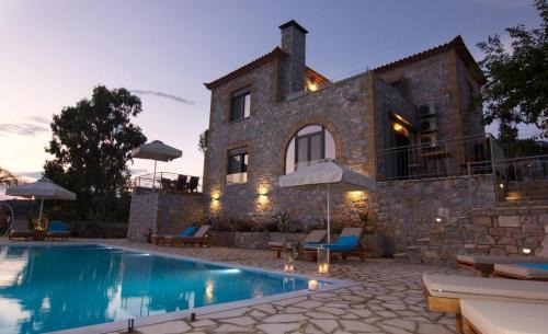 Lefktron Villa | Elsa Villa by Elrin Villas Mani