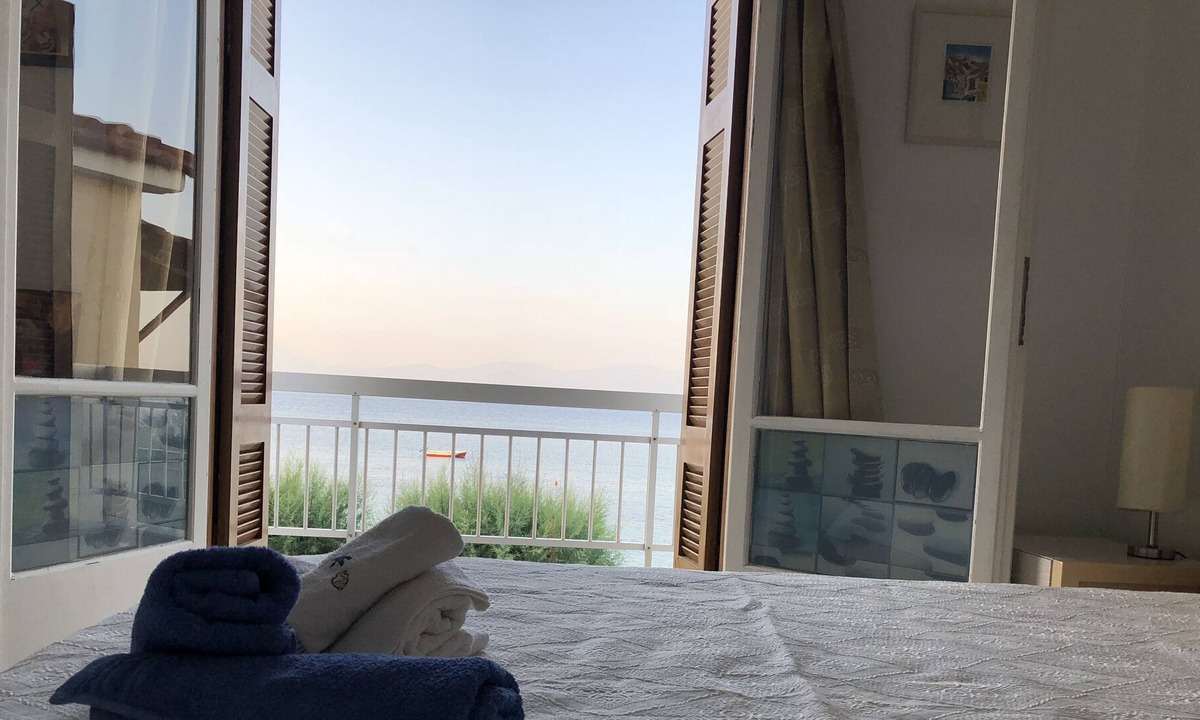 Xylokastro-Evrostina Apartment | Endless apartment with sea view