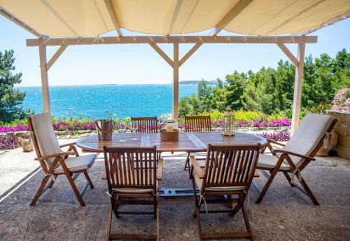 Lassi House | Endless Seaview Villa