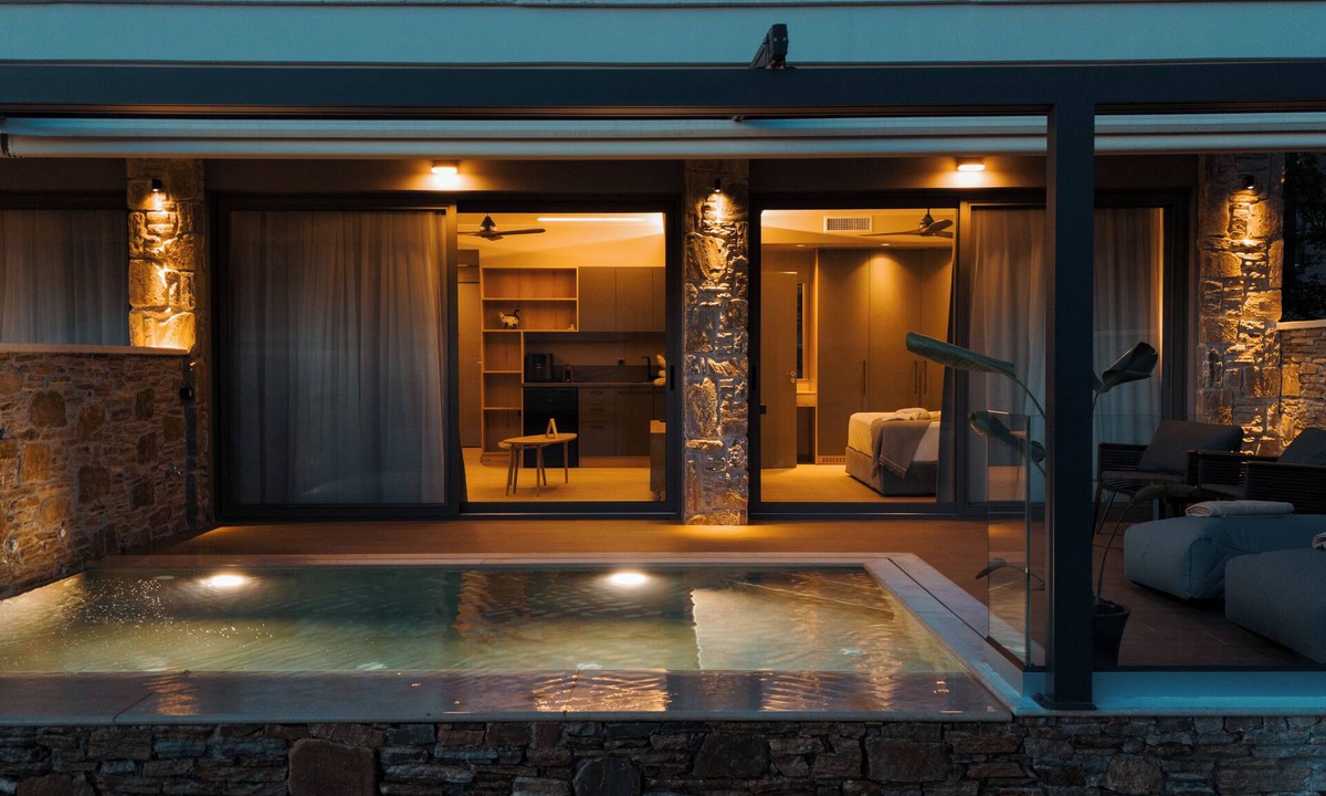 Nafplion City Centre Hotel | Ennea Muses Rooms & Suites