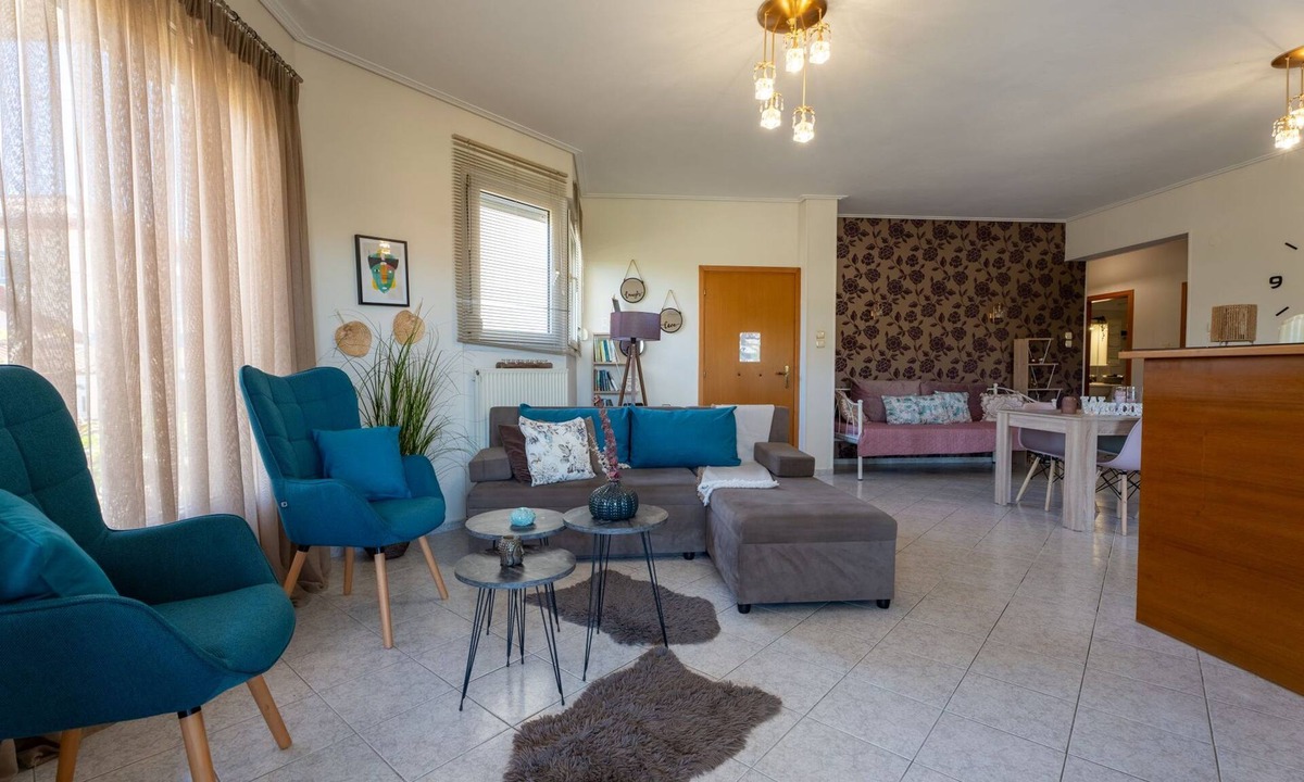 Nees Pagases House | Estell’s sweet luxury house