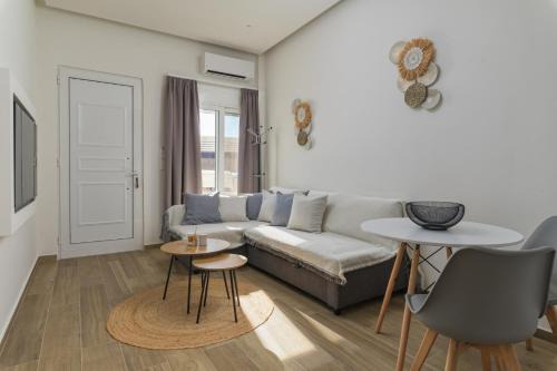 Old Quarter Apartment | Ethereal Apartments By The Sea- Central & Cozy Stay