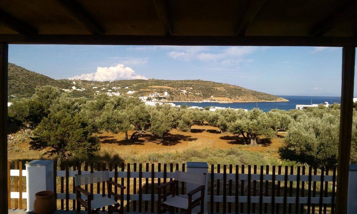 Platis Gialos Hotel | Evdokia Studios