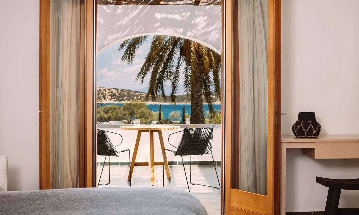 Agios Nikolaos Town Villa | Exclusive Crete Hotel | Seaview Room in Prime Location | Stunning Ocean Views
