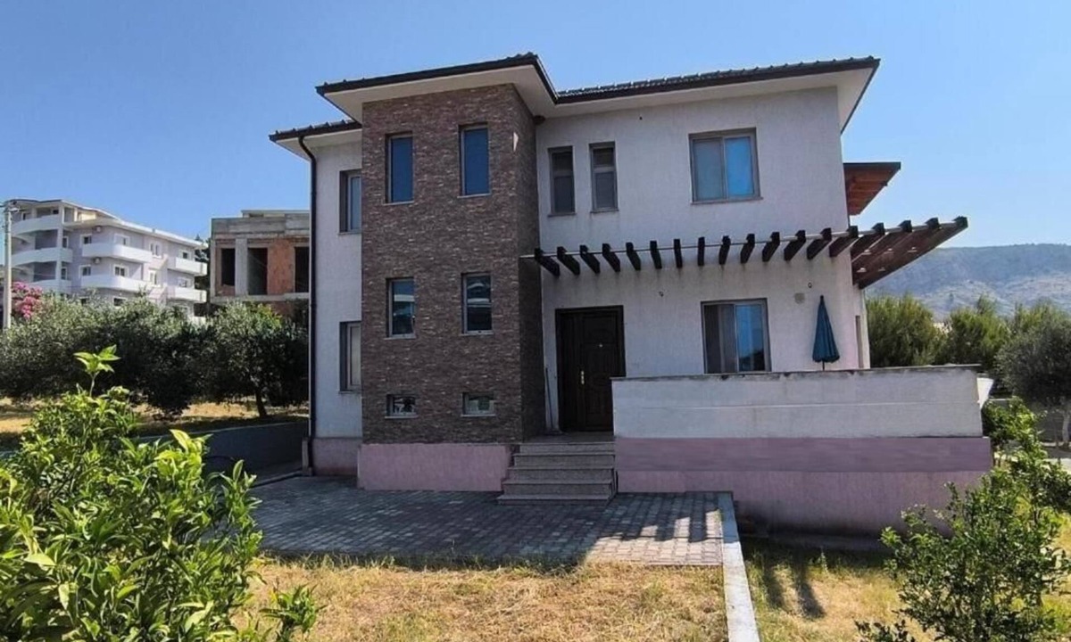 Shengjin House | Exclusive villa with garden and breathtaking panoramic views over Shengjin