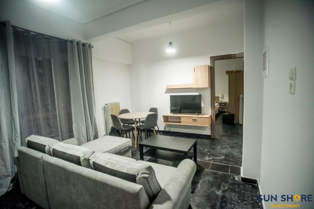 Khalkis Apartment | Explore Greece from Bright City Centre Apartment