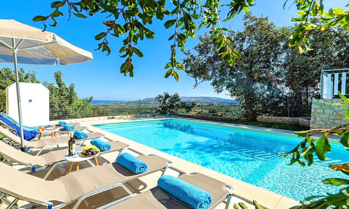 Kastellos House | für 12 Personen in Kastellos, Kreta (West-Kreta) by Interhome