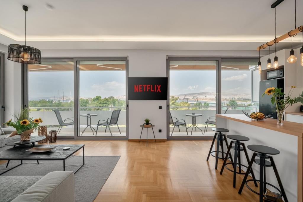 Palaio Faliro Apartment | Faliro Blue - Seafront 3BR Apartment - Palaio Faliro