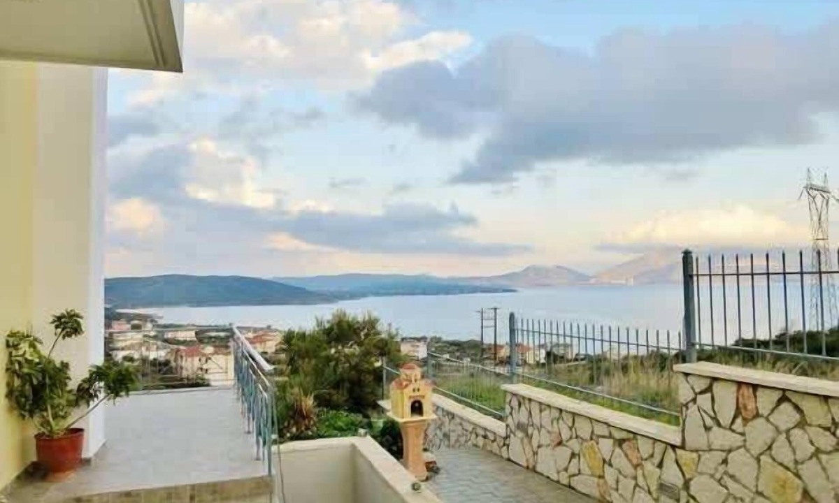 Aliverion Apartment | Family Apartment Cozy Getaway 5 min from the beach