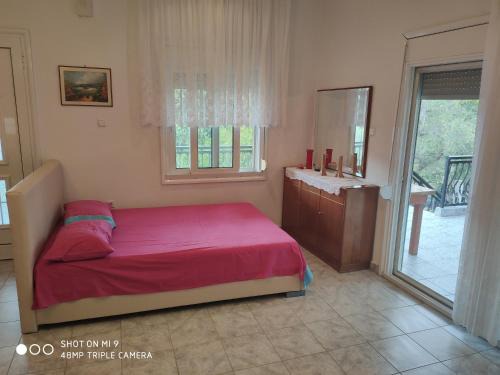 Xiropotamos House | Fanis & Xenia's Residence