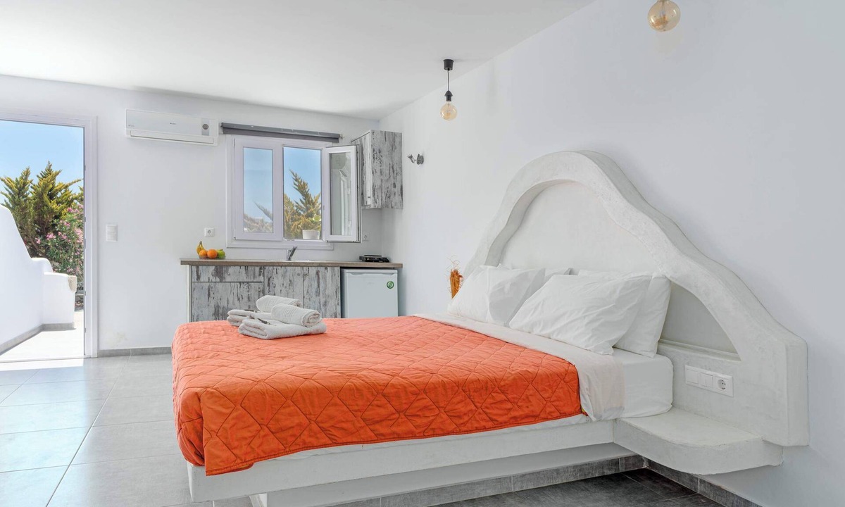 Glastros Apartment | Fantastic studio for 2 people with private