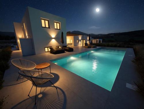 Paros Villa | Faragas Hill Oasis Villa