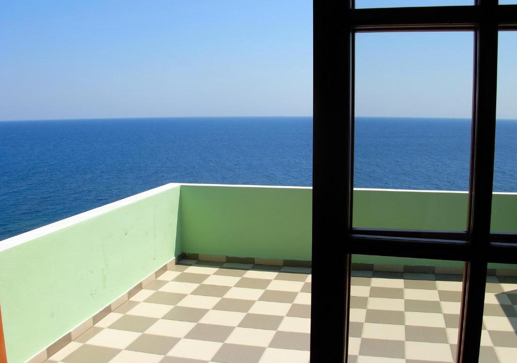 Pagoneri Hotel | Faros