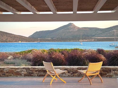 Antiparos Villa | Farous seaside sunset villa