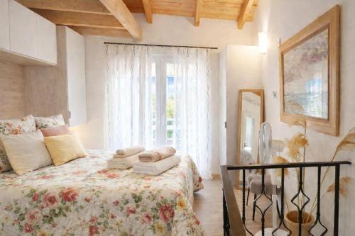 Roda House | Fedra's cozy house in Roda beach