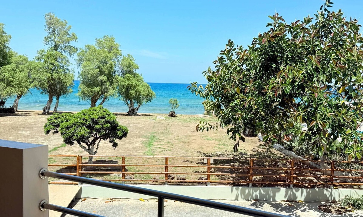 Kato Stalos Apartment | Fifty Shades of Blue 10 sec to sea 5PL 2BD 2BA