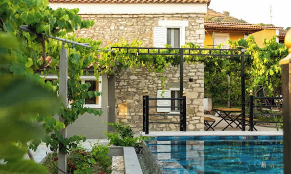 Albanian Riviera Villa | Filippos Traditional Villa - Garden & Pool Gem