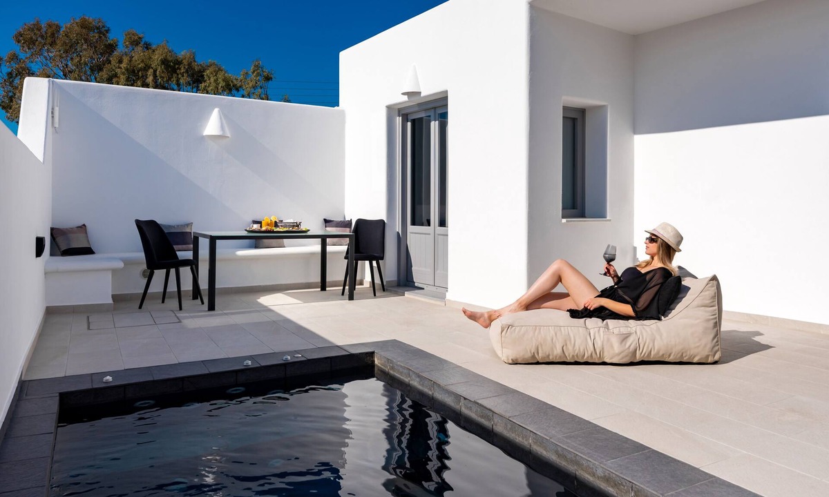 Perissa House | Filoxenia Luxury Villas