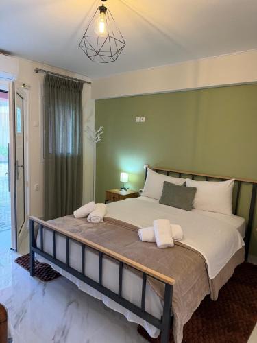 Mesolongi Apartment | Flo's Apartments