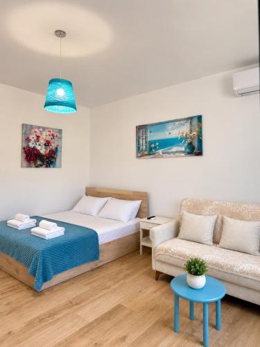 Dhermi Apartment | Flower Cozy Flat Santorini 5 Minutes Walking From the Sea Free Parking