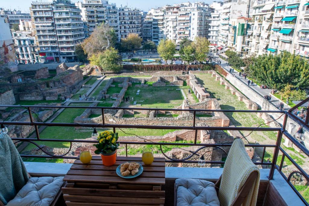 Thessaloniki City Centre Apartment | Galerius Panoramic Balcony Thessaloniki