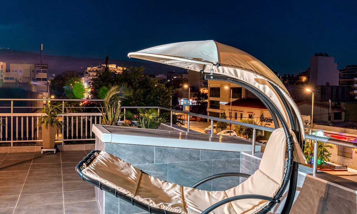Athens House | Gazi Suite With Private Rooftop