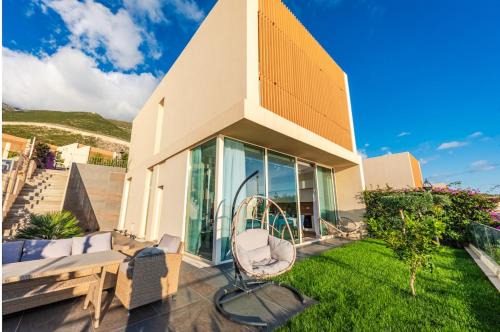 Jala Villa | Golden Glow Villa 110B