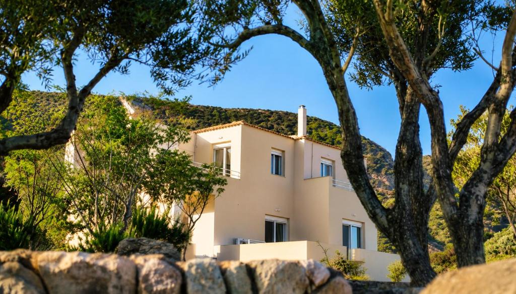 Kithira Villa | Grand Family Villa by the Sea
