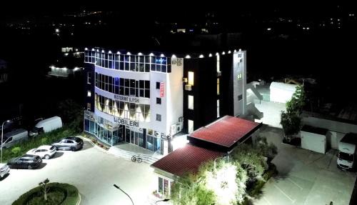 Qerek Hotel | Grand Hotel Gjyshi
