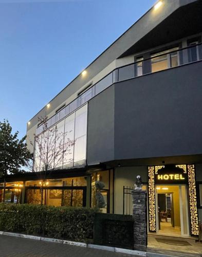 Kukes Hotel | GRAND JNK Boutique Hotel