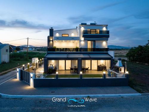 Flogita Apartment | Grand Wave Luxury Suites