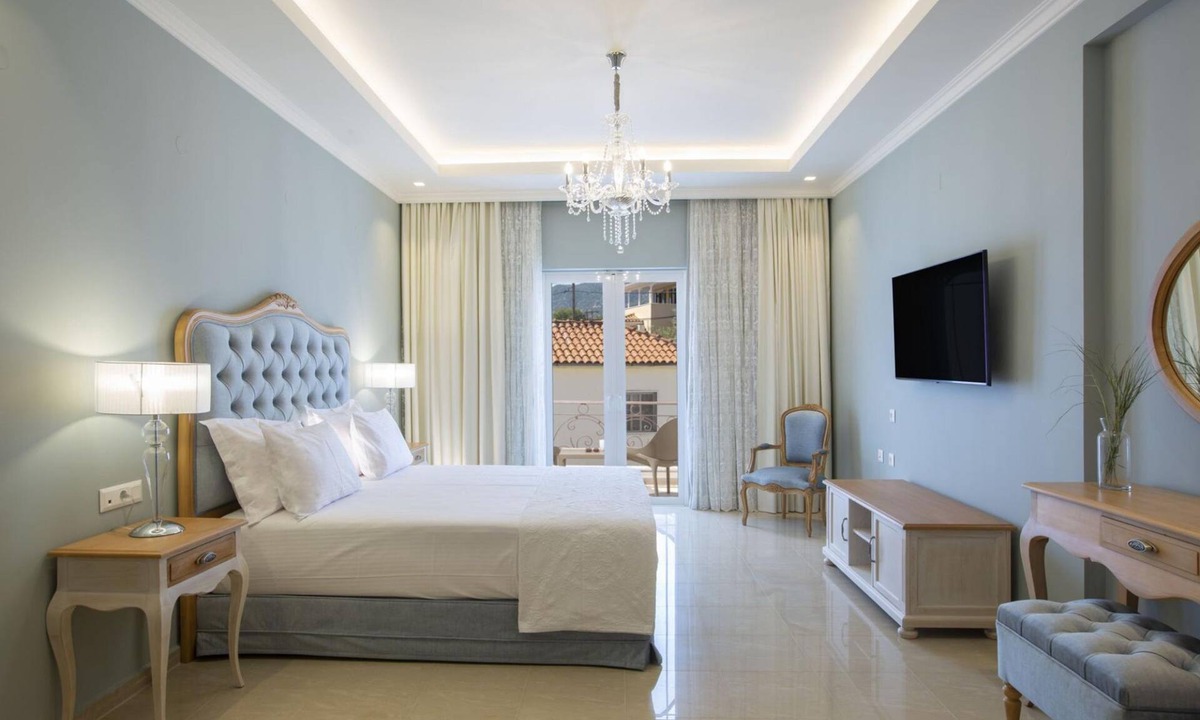 Nidri House | Green Suite - VK Luxury Suites - Private Parking