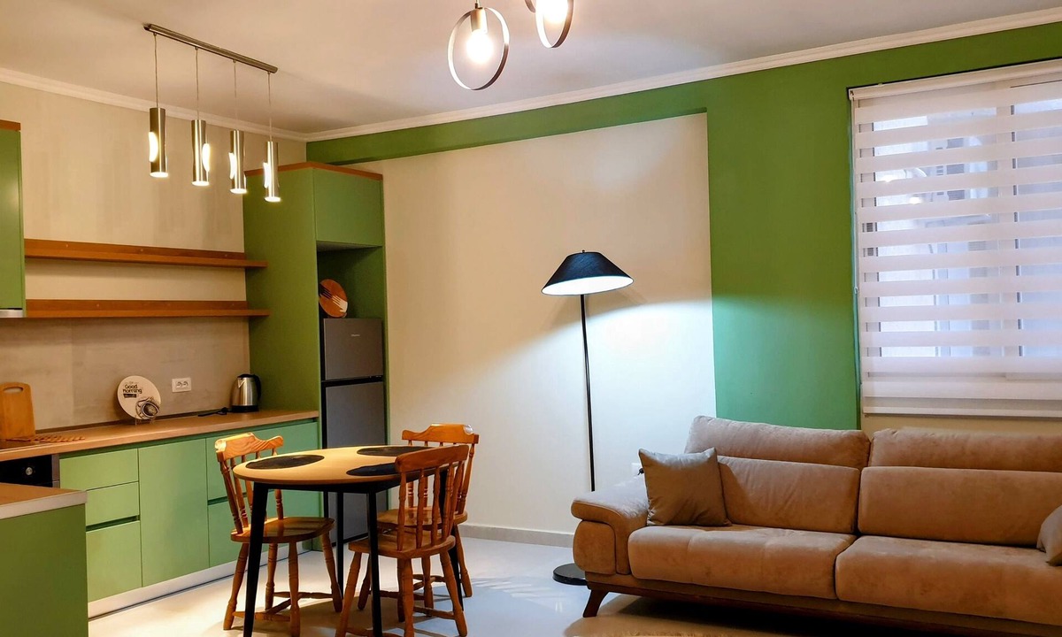 Divjake Apartment | Green Trails Apartment - Completely renovated - Mountain view - City Center