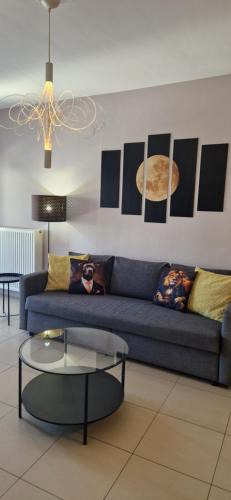 Prinos Apartment | Grey House