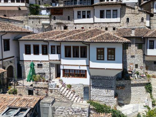 Berat Hotel | Guest House J.Prifti