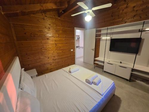 Qazim Pali House | Guest House Luiza
