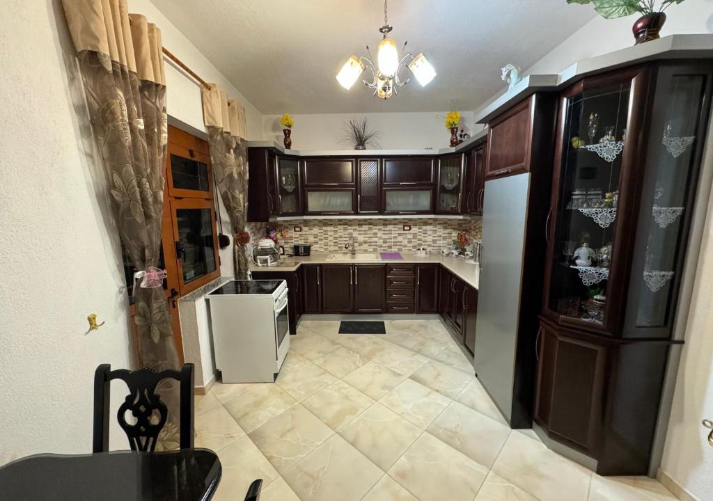 Pogradec Villa | Guest House Pogradec 1