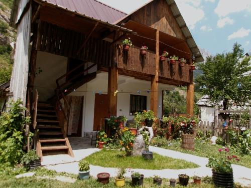 Theth House | Guesthouse Lola