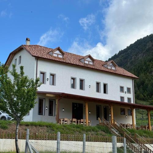 Sakës House | Guesthouse Natura Magica