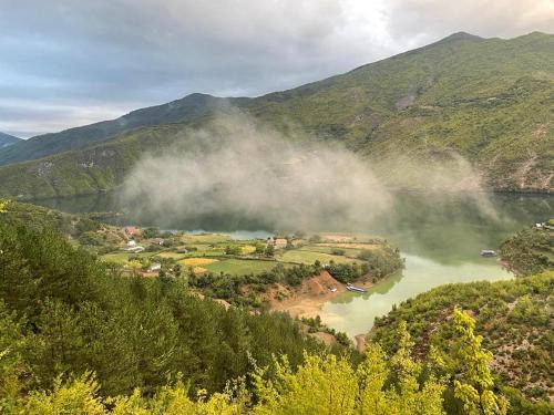 Sakës Hotel | Guesthouse zvina