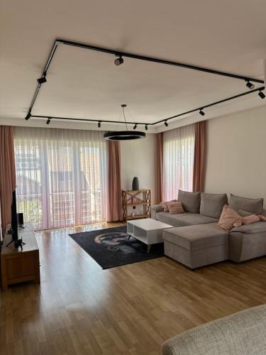 Kolovicë Apartment | Half & Half Apartments